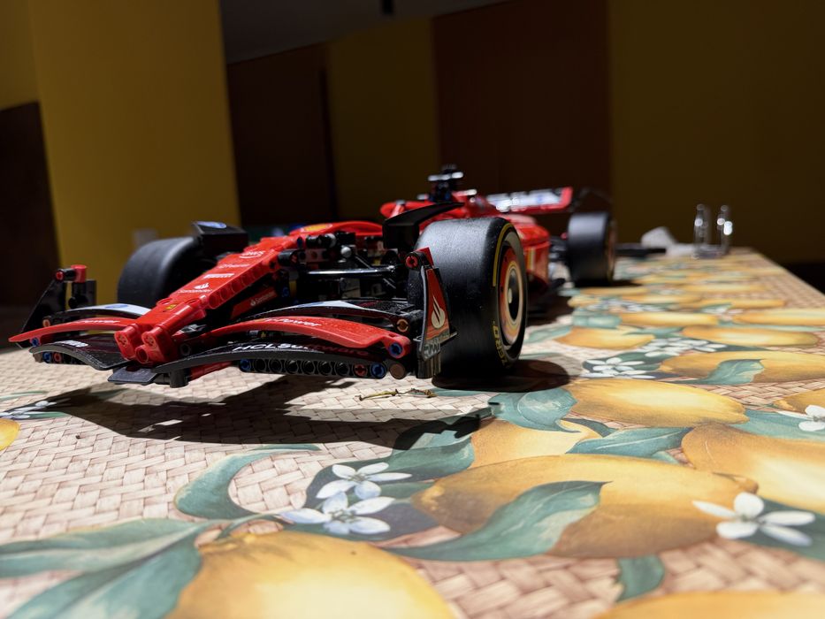 F1 Lego Ferrari bollide