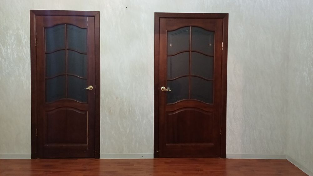 Есік таза ағаштан жасалған 6шт. 7000тг. Ламинат 68кв. 50мын