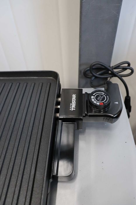 Електрическа скара Tristar BP-2750, 2000 W, Дължина на кабела 80 см