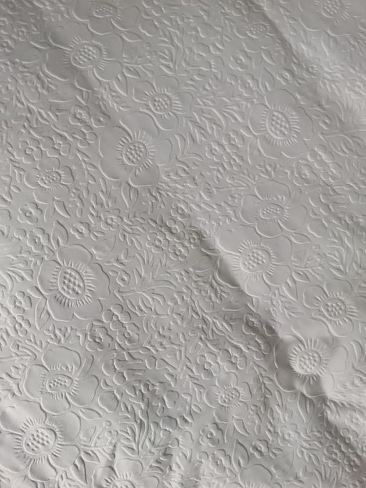 Скатерть белая,в комплекте