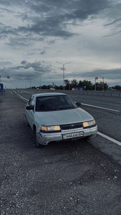 Lada  Vaz  2110.