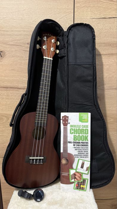 Ukulele Concert Makala MK-C (Kala) + Husă + Acordor + Carte Acorduri