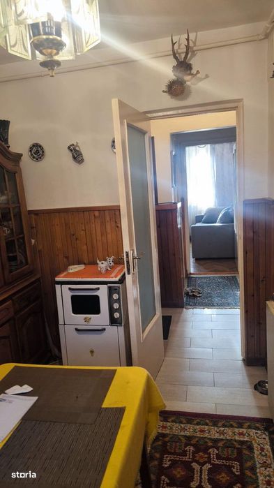 Apartament 3 camere de vânzare – Ultracentral Petroșani, Strada Horia