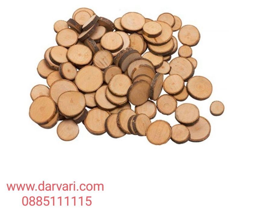 дървени шайби от различни видове дървесина