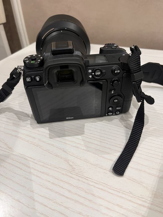 Nikon Z 6 komplekt sotiladi