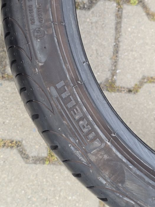 225 40 18 Pirelli