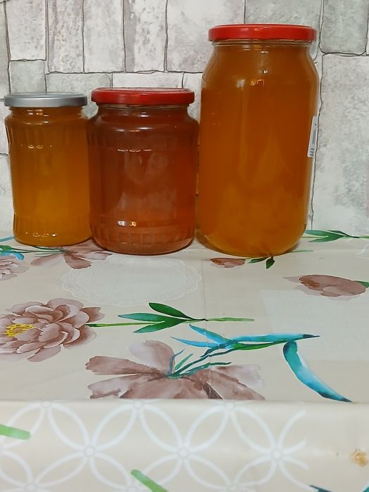 Vând  miere naturală de tei+floarea soarelui și floarea soarelui