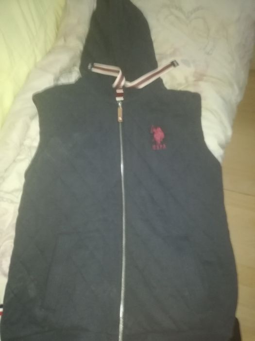 Vesta cu gluga us polo mărimea s