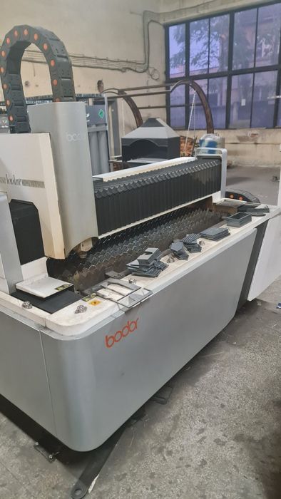 Продавам машина за лазерно рязане