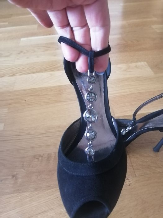 Продам босоножки. Италия.