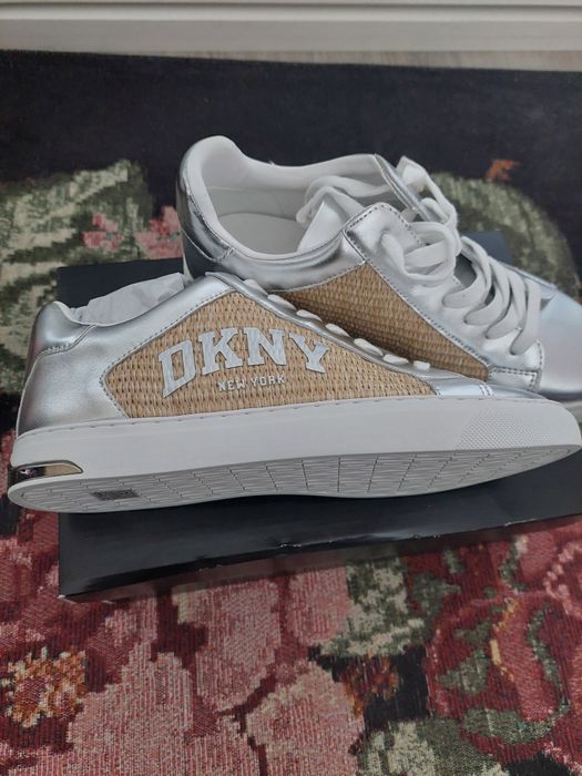 DKNY  кецове чисто нови