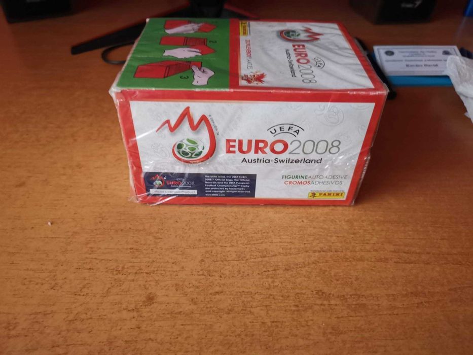 Cutie cu plicuri Panini UEFA Euro 2008 (100 de plicuri)
