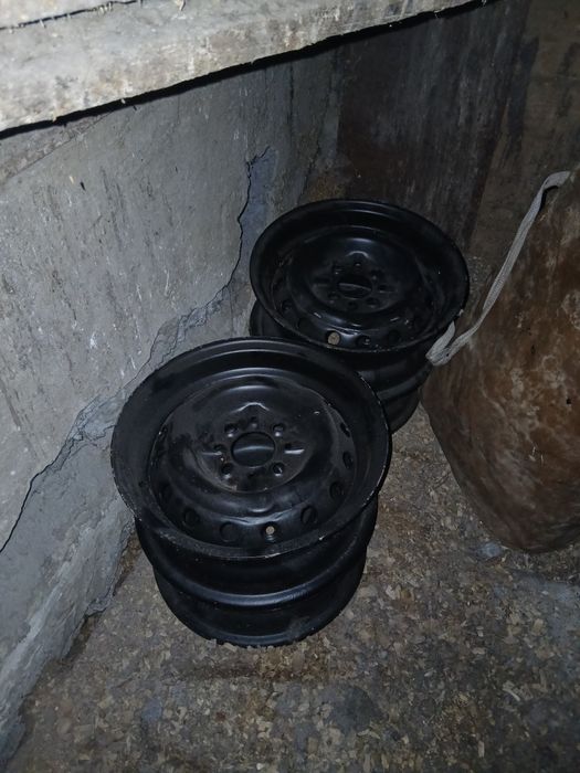 Продам колёсные диски R 13