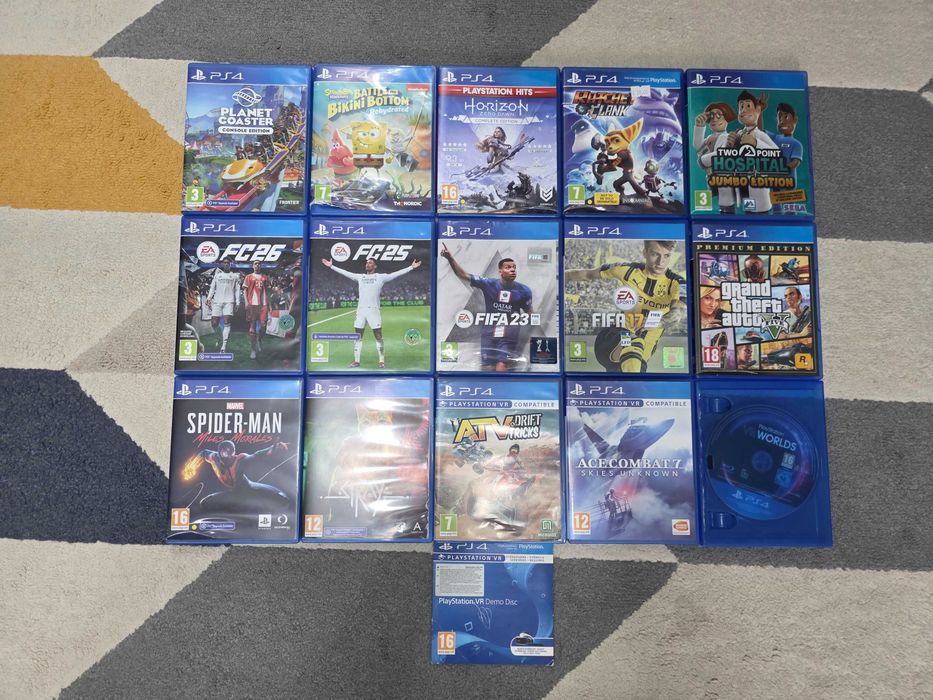 Пълен Гейминг Комплект: PS4 + PlayStation VR + 4 Контролера + 15 Игри!