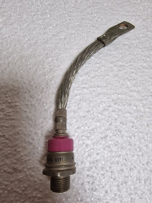 Диод силовой ДЛ 161-200/12