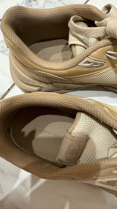 Маратонки Champion бежави