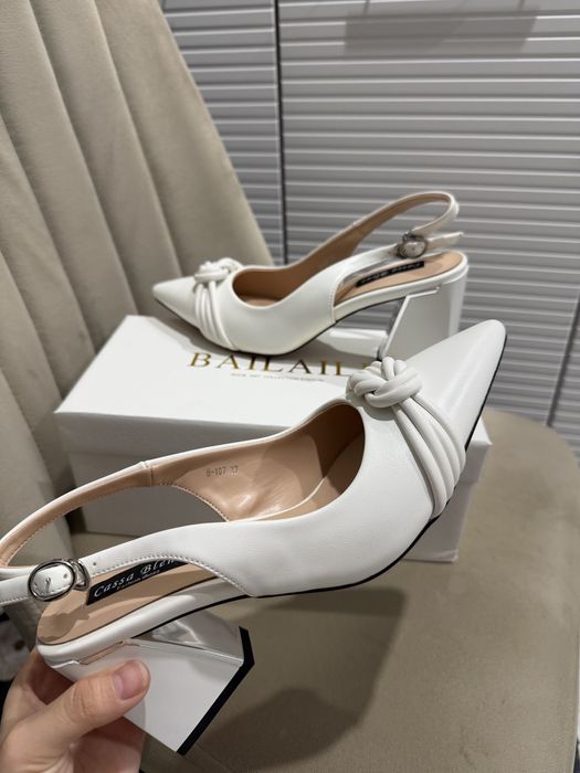 Продам женские туфли