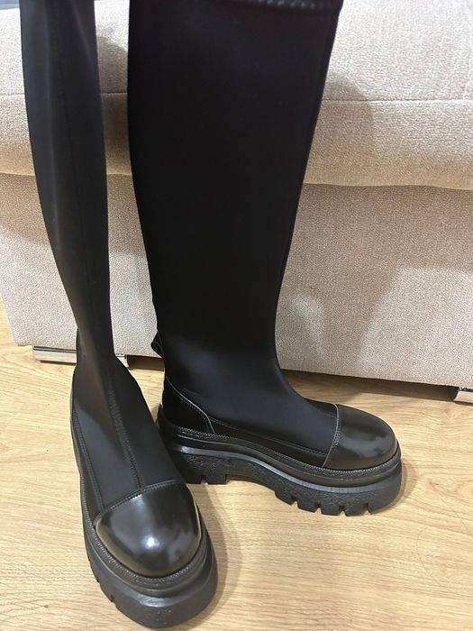 Vând cizme până la genunchi, nepurtate