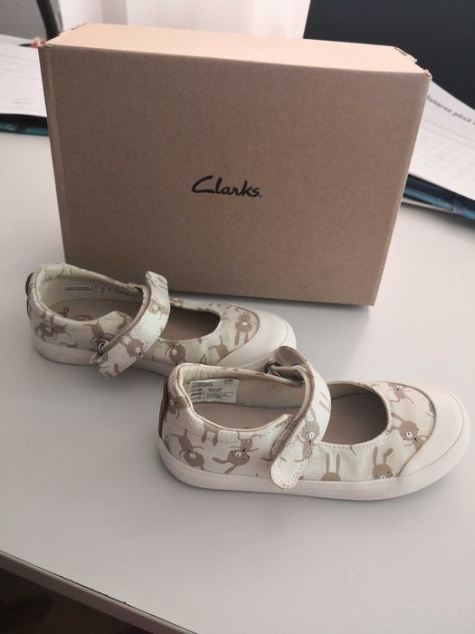 Pantofi Clarks, 29