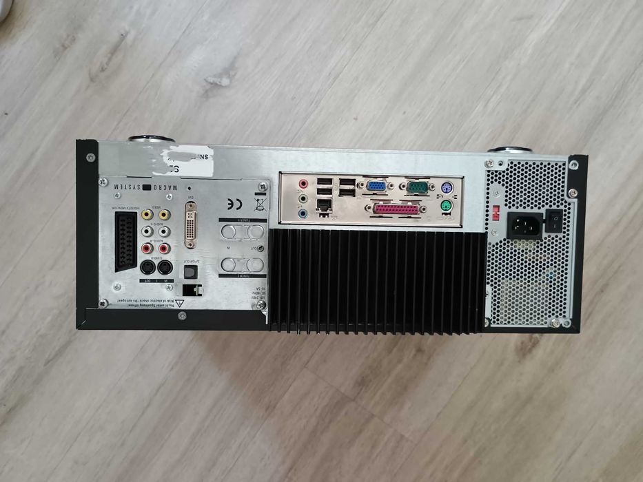 Vând/schimb Macro System Casablanca S 2000 Media Computer retro pc lga775 ddr2/3 racire pasiva  HTPC desktop case