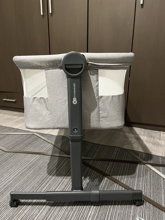 Детская кроватка / манеж