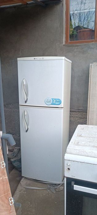 Продам б.у. холодильники и газовые плиты
