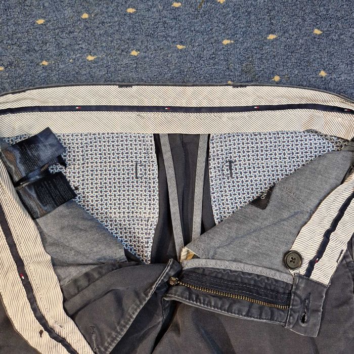 Blugi Tommy Hilfiger Hudson Chino, gri, marime S-M