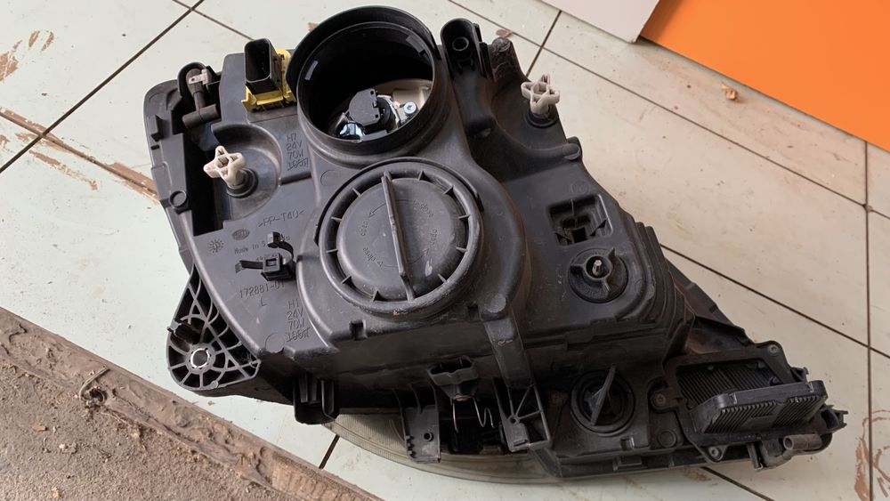 Фар за   DAF  XF