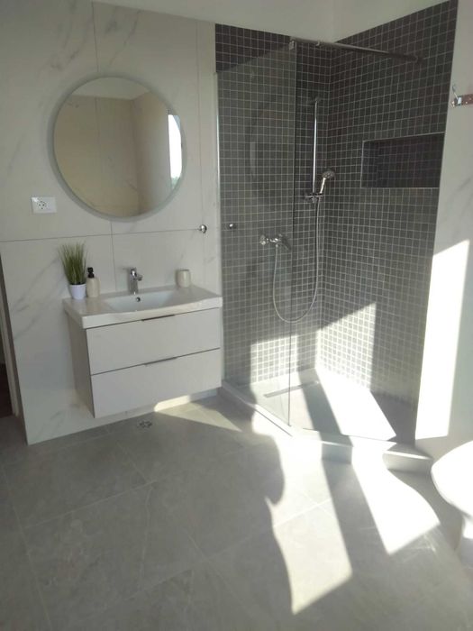 Apartament 120mp + curte generoasa
