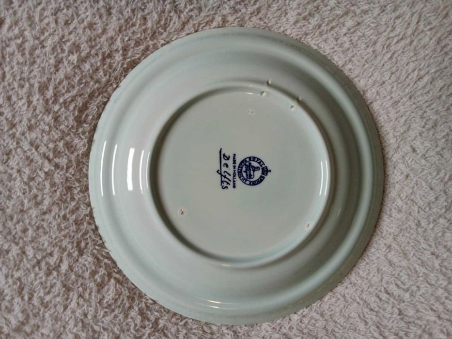 Чинии за стена на DELFT