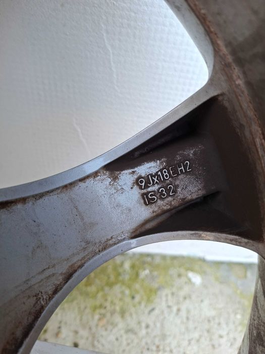 Джантите са внос  от Германия BMW 2 броя 18 9jx18EH2is32