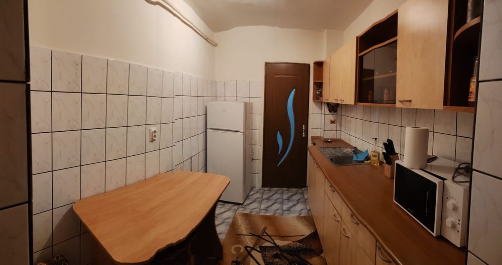Închiriez apartament 2 camere