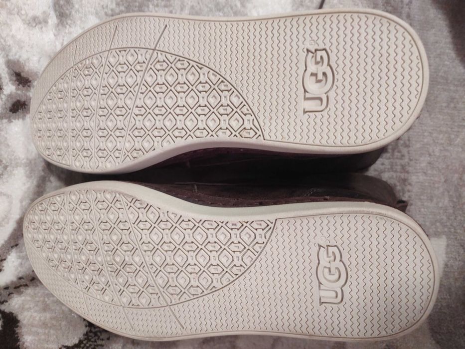 Ghete ugg imblanite, marimea 40.5, originale cu holograma