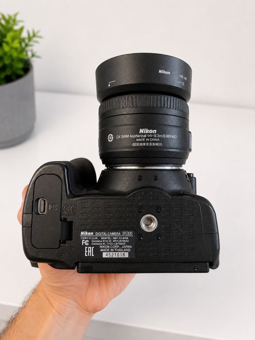 Nikon D5300 + 2 obiective + geantă – Ca nouă, doar 300 cadre