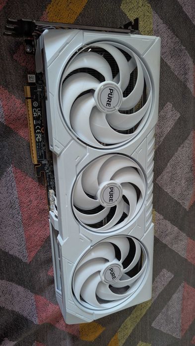Sapphire Pure AMD Radeon RX 9070 Gaming OC, 16GB GDDR6