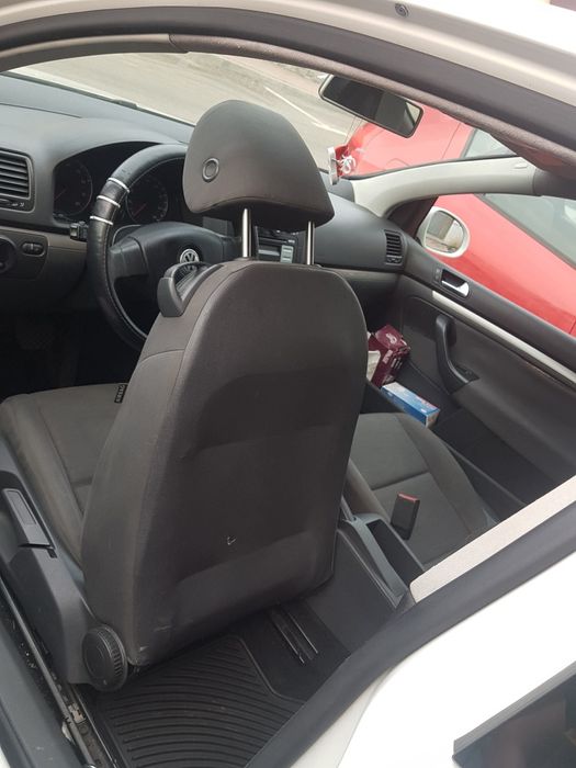 Volkswagen Golf 5 (Rabbit) 2.5 benzina, cutie automata