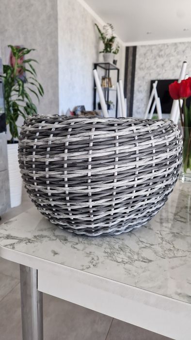 Кашпо из ротанга