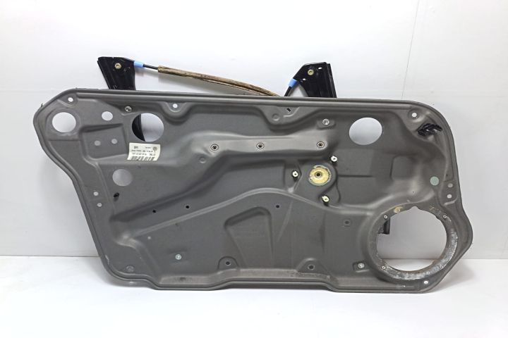 Macara usa stsnga fata 1J4837729BB Volkswagen VW Golf a 4-a generatie