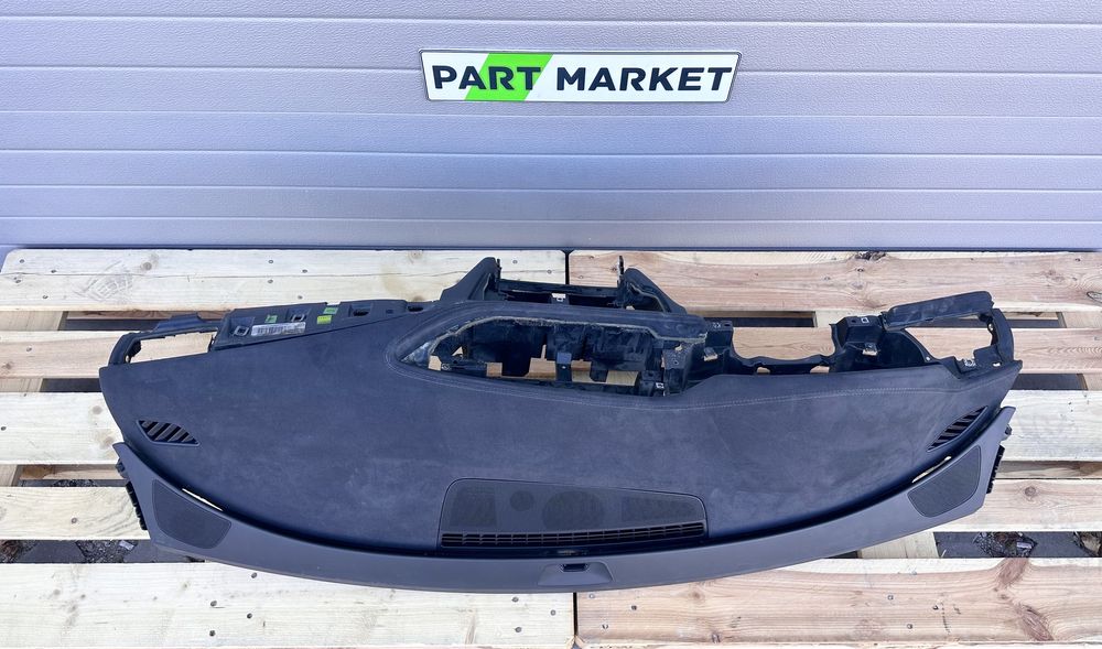 Табло AUDI A7 4G Алканатара