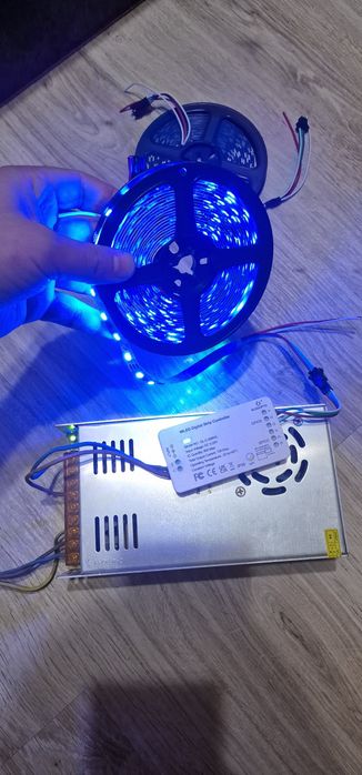 Продавам Argb contoller и лед ленти