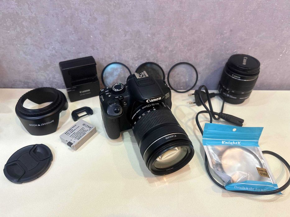 Canon EOS 650D + комплект аксессуаров