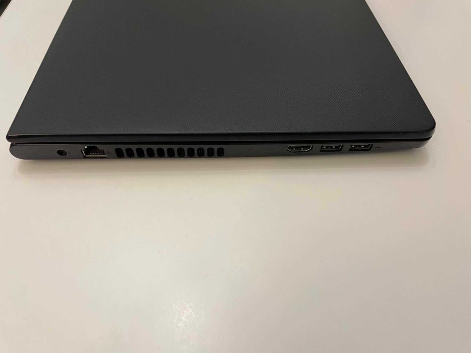 Laptop Dell Inspiron 15 3000