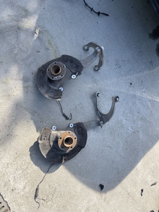 Fuzeta dreapta fata bmw f10 f11 fuzeta stanga fata bmw f10 f11