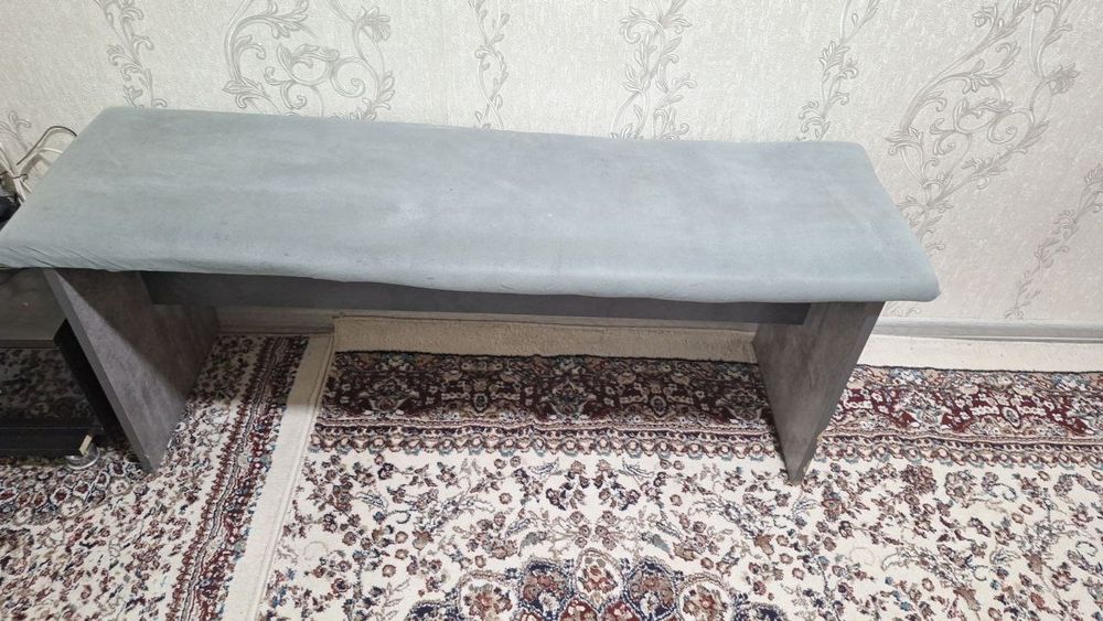 Сартарошхона у-н креслолар сотилади.