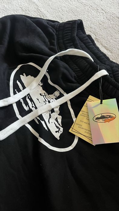 Corteiz sweatpants черен цвят