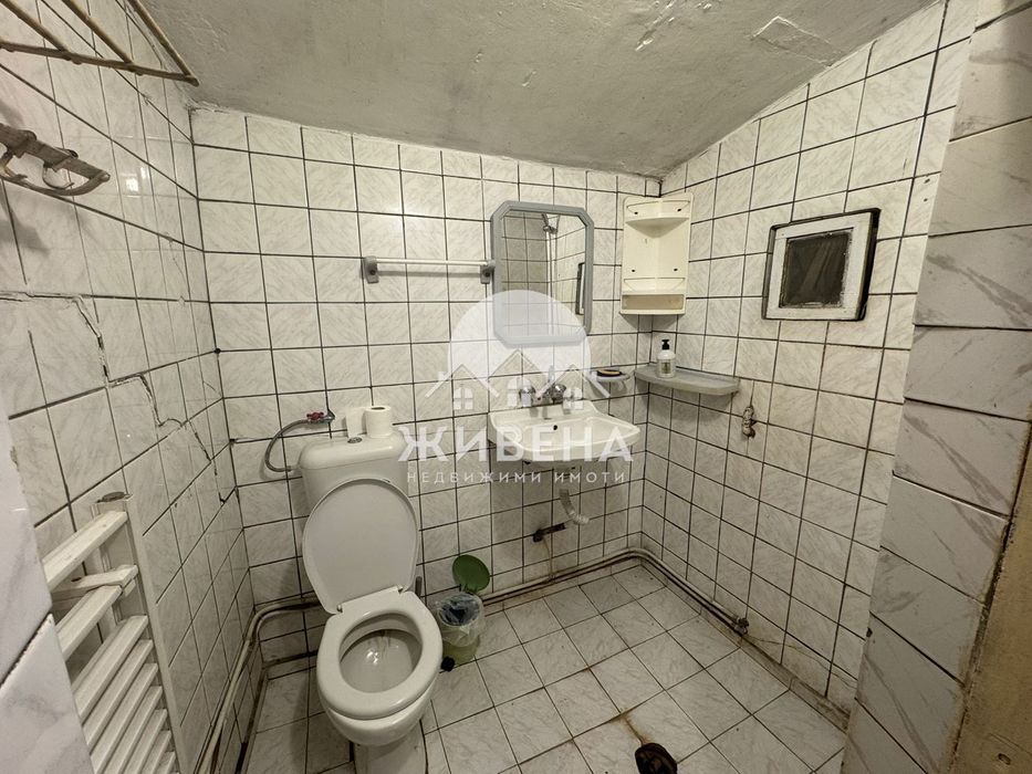 Продава къща в с.Батово, обл. Добрич