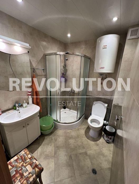 Дава се под наем Двустаен апартамент в Варна, Цветен квартал - 65 кв.м за 450 € - Снимка #4