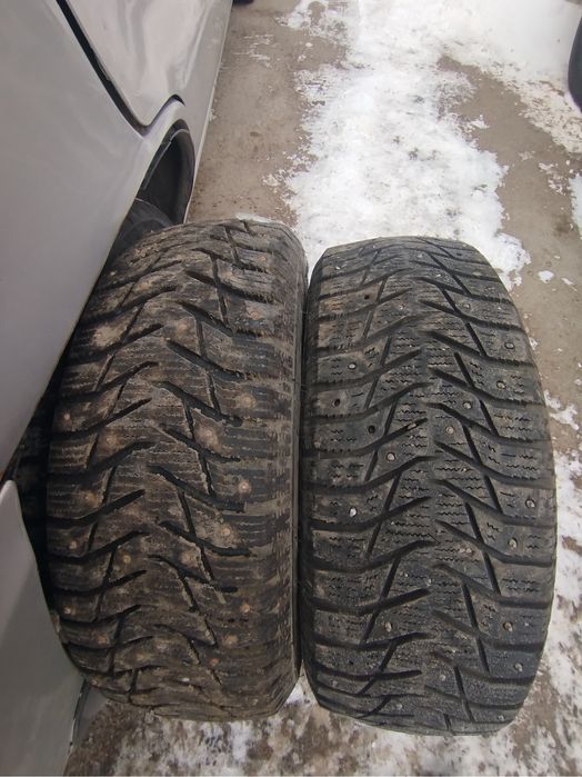 продам зимние шины 2 штуки