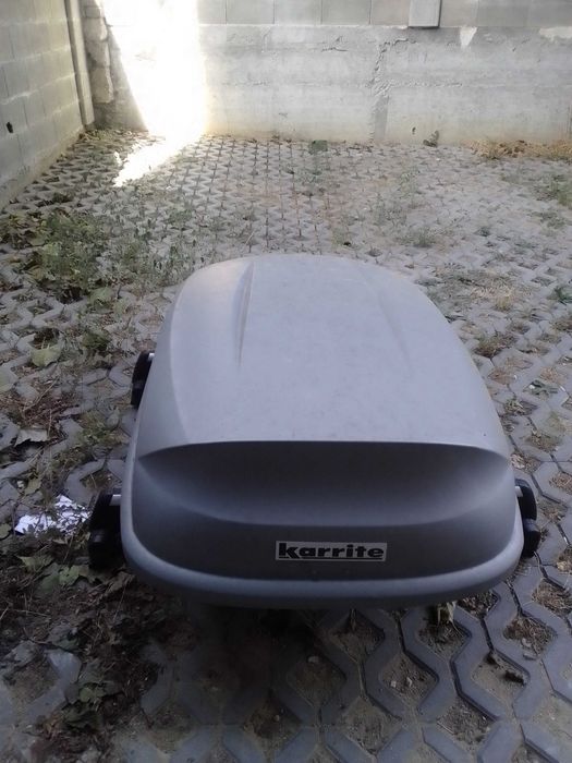 за кола  напречни греди заБагажна кутия.