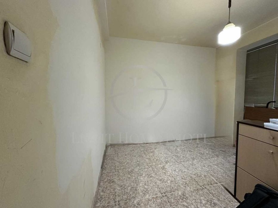 Продава се Тристаен апартамент в Пловдив, Център - 75 кв.м за 2760 €/кв.м - Снимка #3